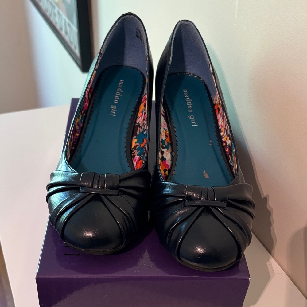 Madden Girl round toe heels